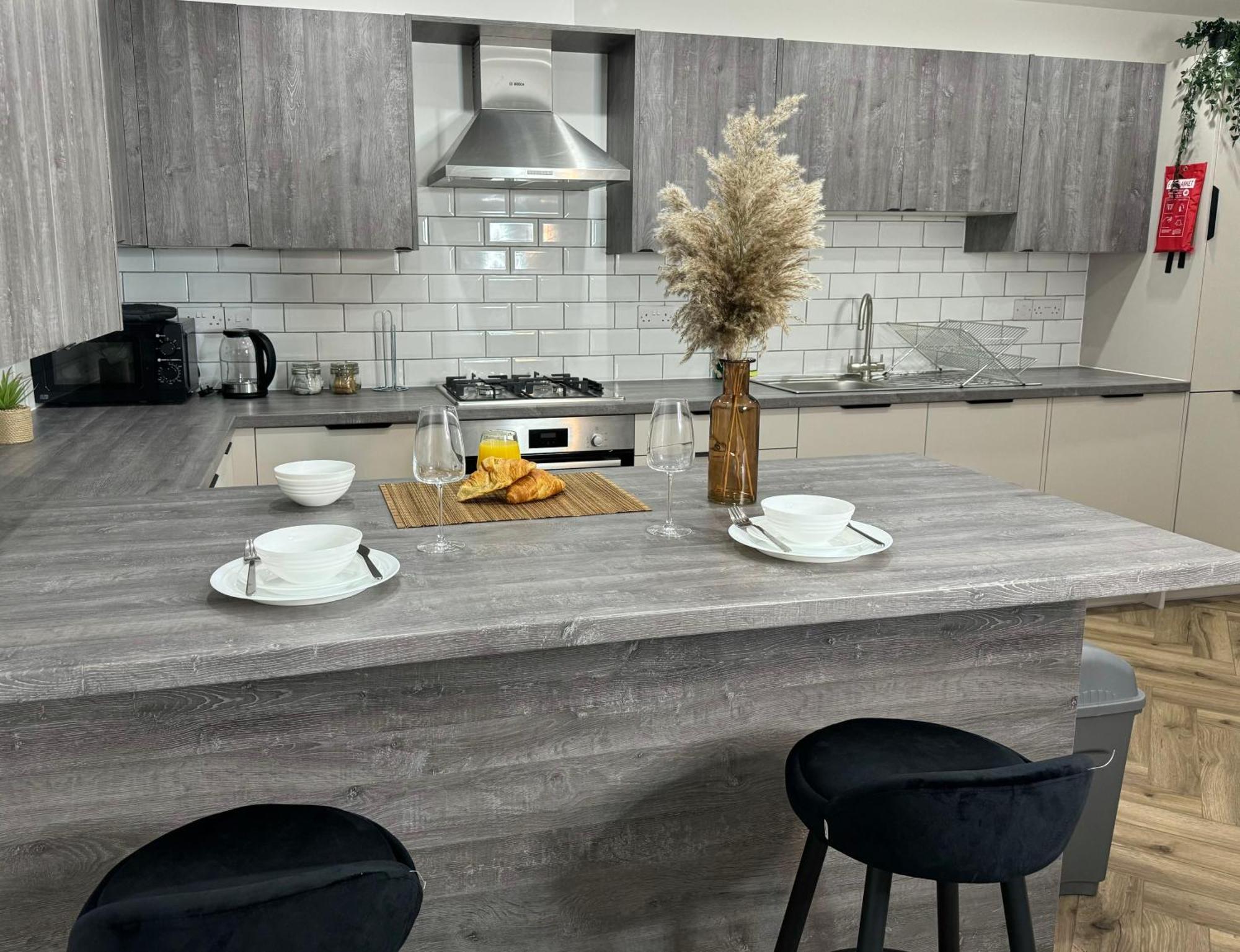 Luxurious 2 Bedroom Flat In - Free Parking - Hd 50inch Tv * Birmingham